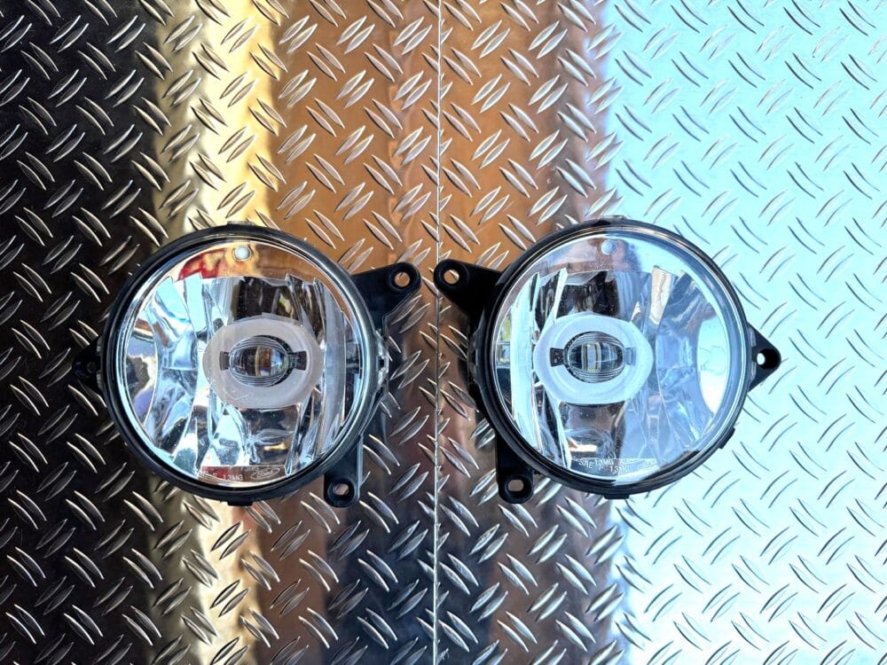 COPPIA FENDINEBBIA LED PER GRIGLIA ANT FORD MUSTANG 2013/2014