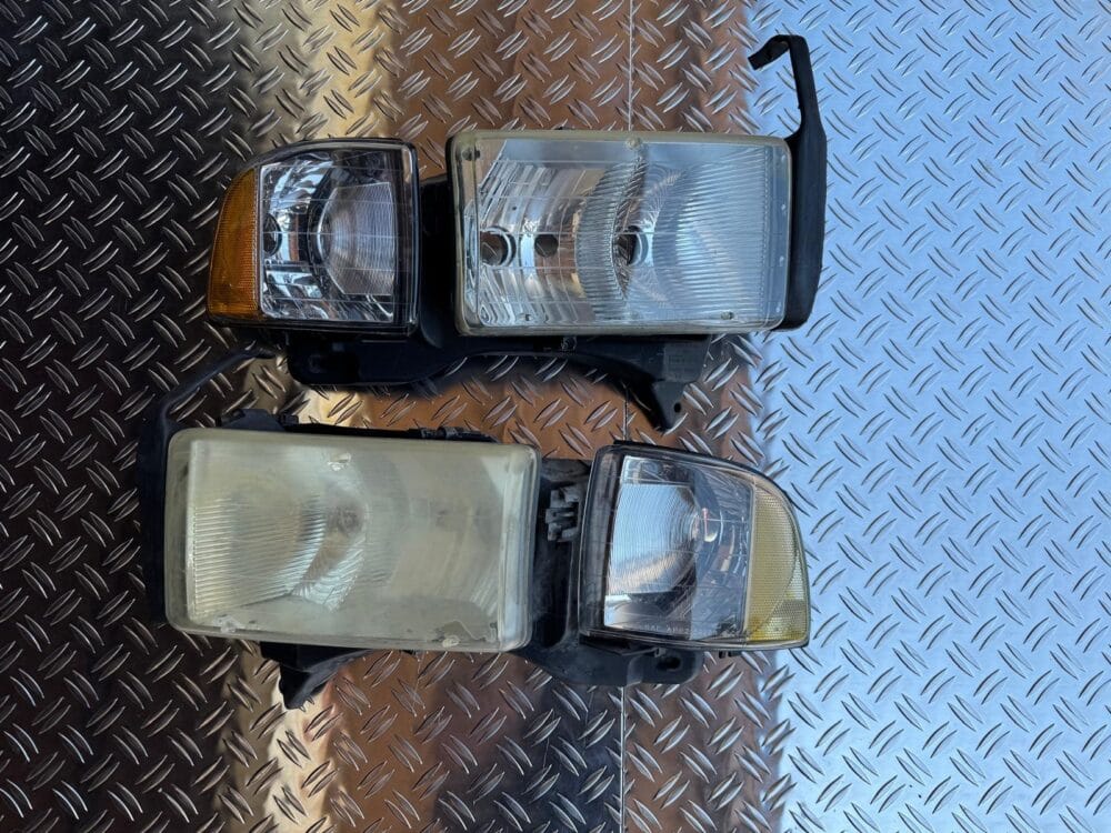 KIT FARI+FRECCE ANTERIORI USATI DX+SX DODGE RAM 1999/2001