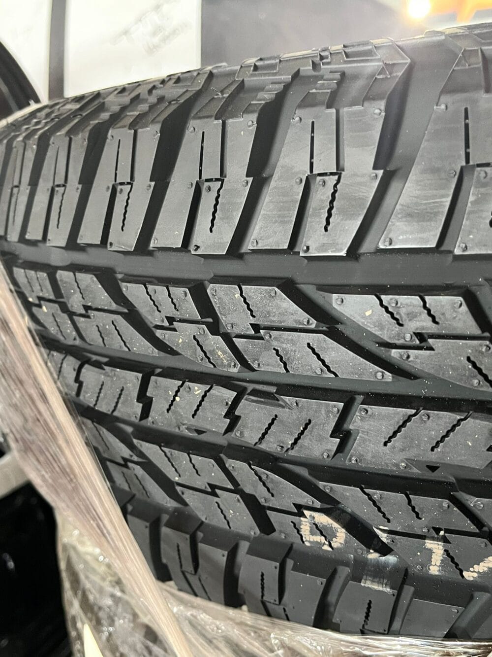 YOKOHAMA GEOLANDAR A/T G015 255/75R17