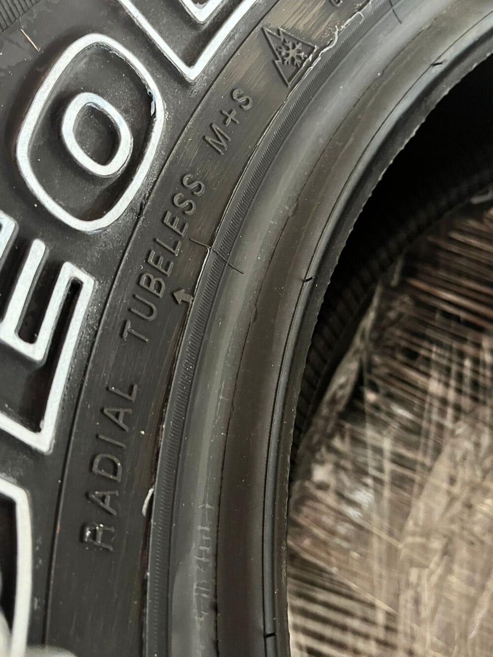 YOKOHAMA GEOLANDAR A/T G015 255/75R17