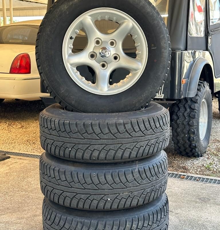 CERCHI 17" DODGE RAM + PNEUMATICI INVERNALI