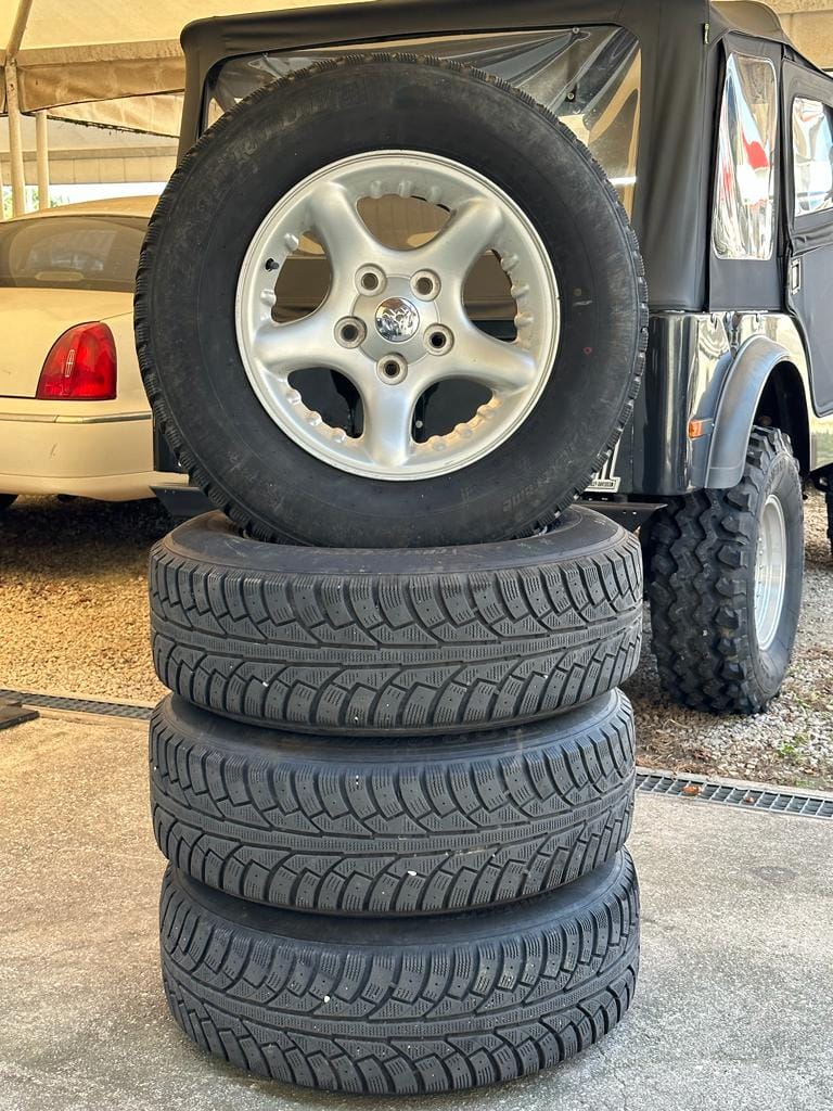 CERCHI 17" DODGE RAM + PNEUMATICI INVERNALI