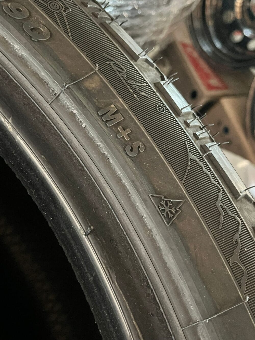 RADAR RENEGADE A/T 5 33X12.5R22 LT 109Q M+S USATE